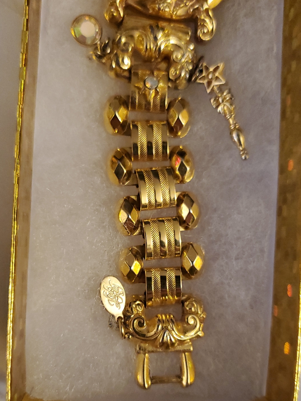 Vintage Retired Kirks Folly Foreverland Peter Pan Neverland Charm Bracelet Watch - Picture 4 of 12